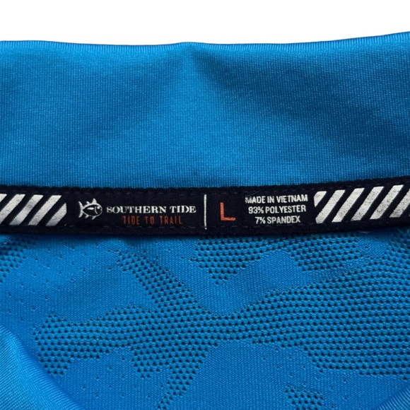 Southern Tide Polo Shirt Mens L Short Sleeve Performance Camo Shark Print Blue - Picture 4 of 5